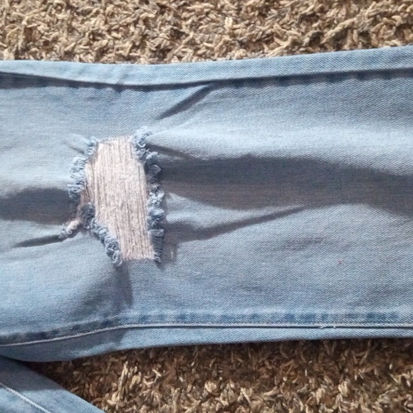 $10 or any 2 items $15:  TRUE CRAFT NWT High Rise Distressed Jeans 12 - Picture 6 of 16